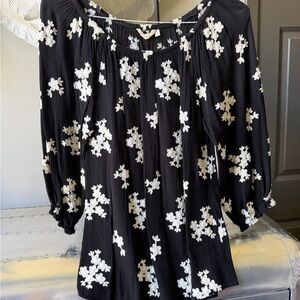Soft Surroundings Chic Black Floral Women's Blouse